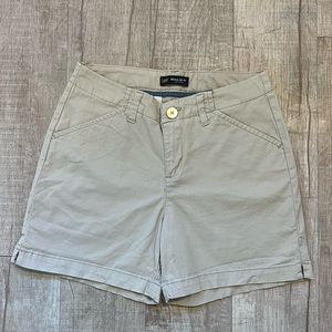 Lee Regular Fit Mid Rise Shorts
